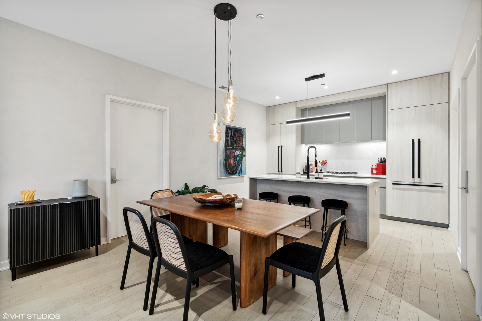 1400 W Monroe Street Unit: 4C