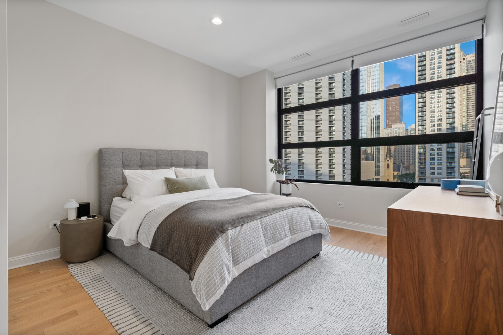 101 W Superior Street Unit: 905