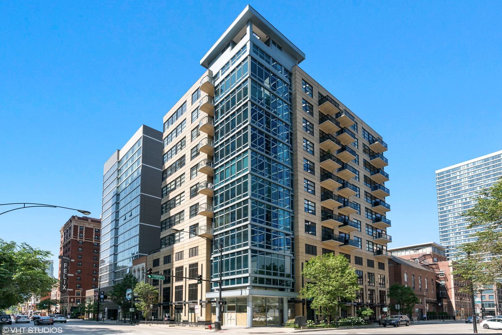 101 W Superior Street Unit: 905