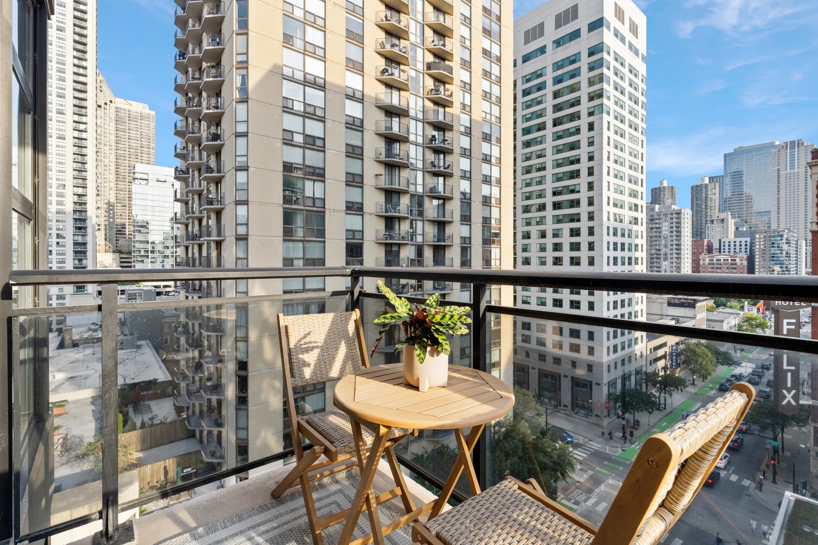 101 W Superior Street Unit: 905