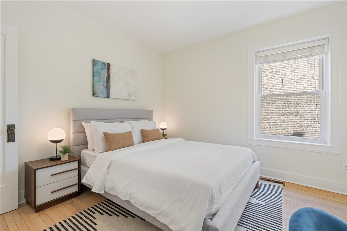 2248 W Melrose Street Unit: 1E