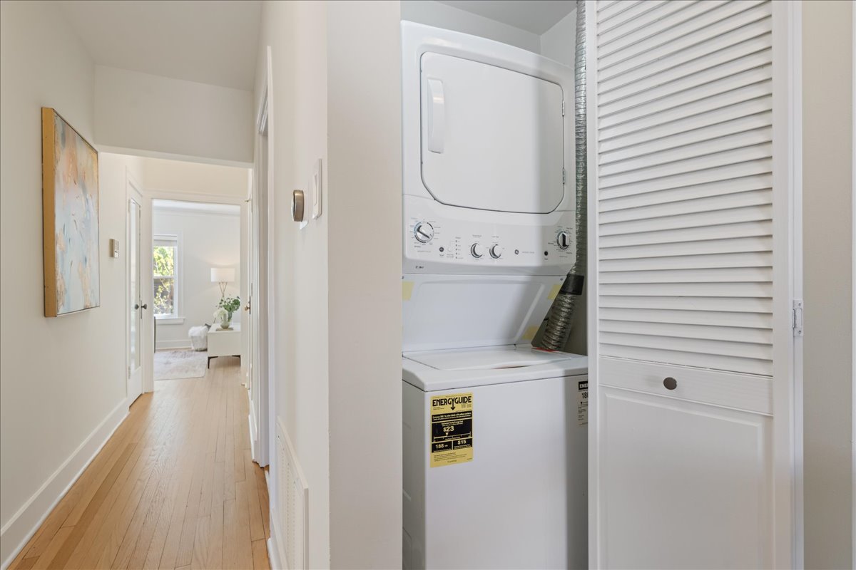 2248 W Melrose Street Unit: 1E