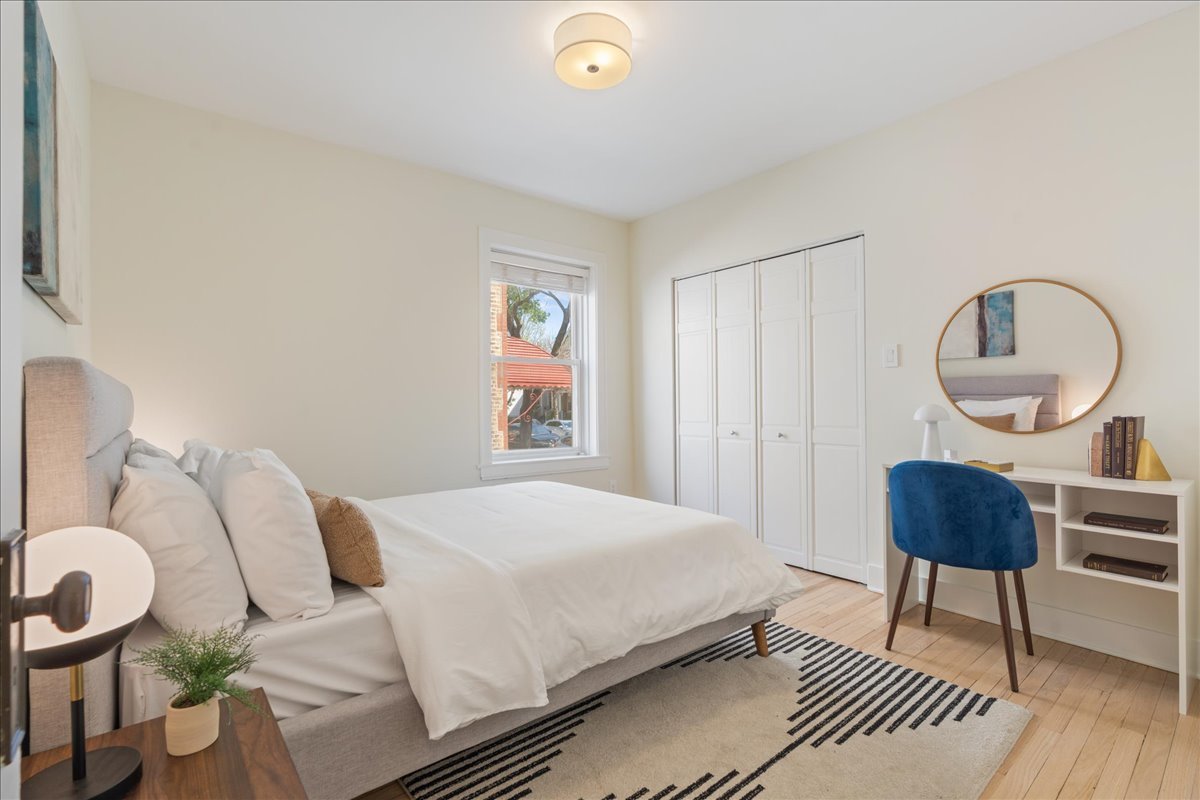 2248 W Melrose Street Unit: 1E