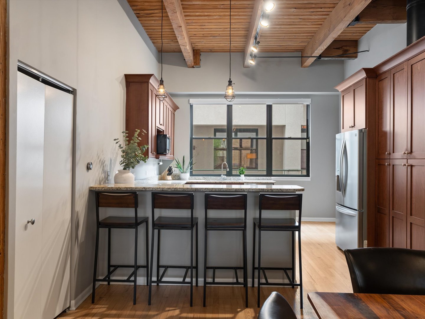 1737 N paulina Street Unit: 205