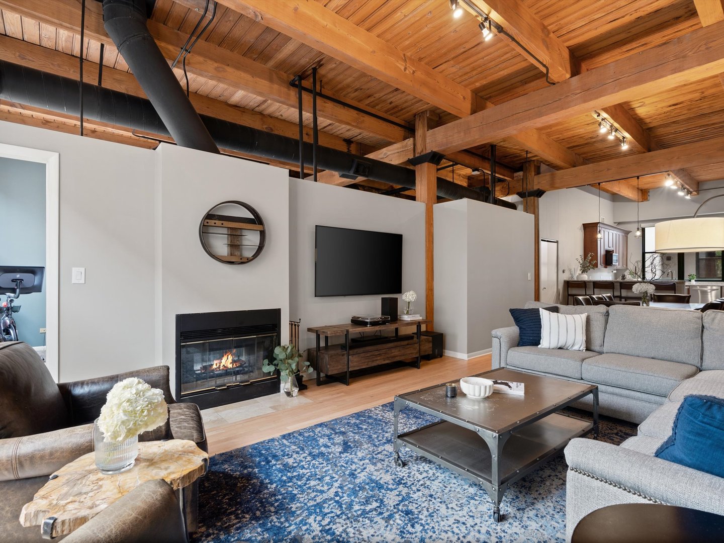 1737 N paulina Street Unit: 205
