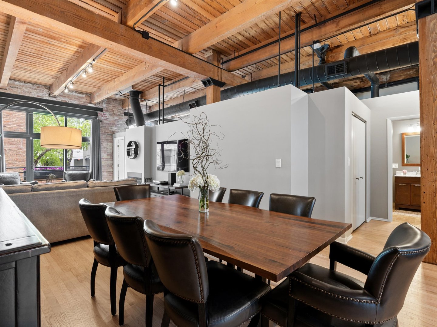 1737 N paulina Street Unit: 205