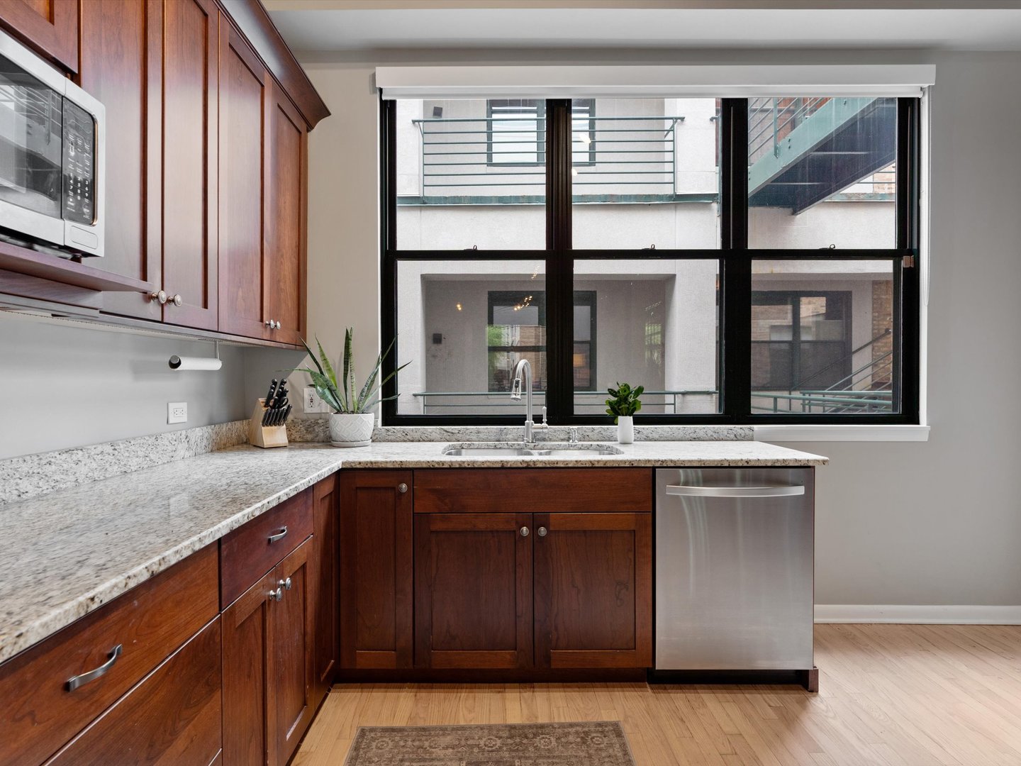 1737 N paulina Street Unit: 205
