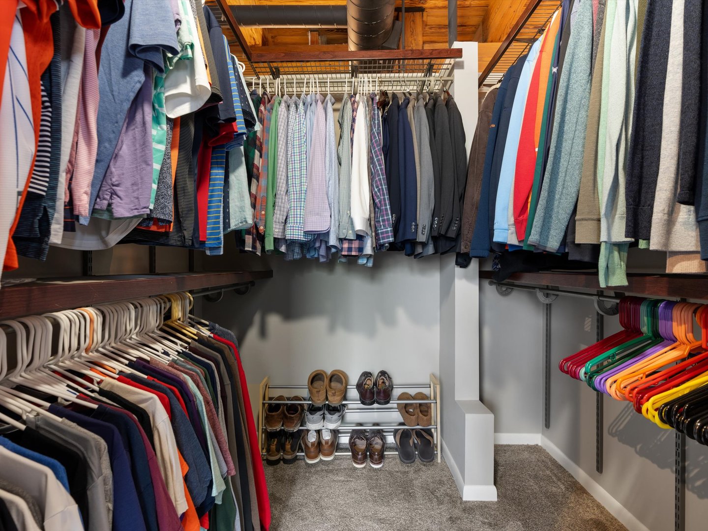 1737 N paulina Street Unit: 205