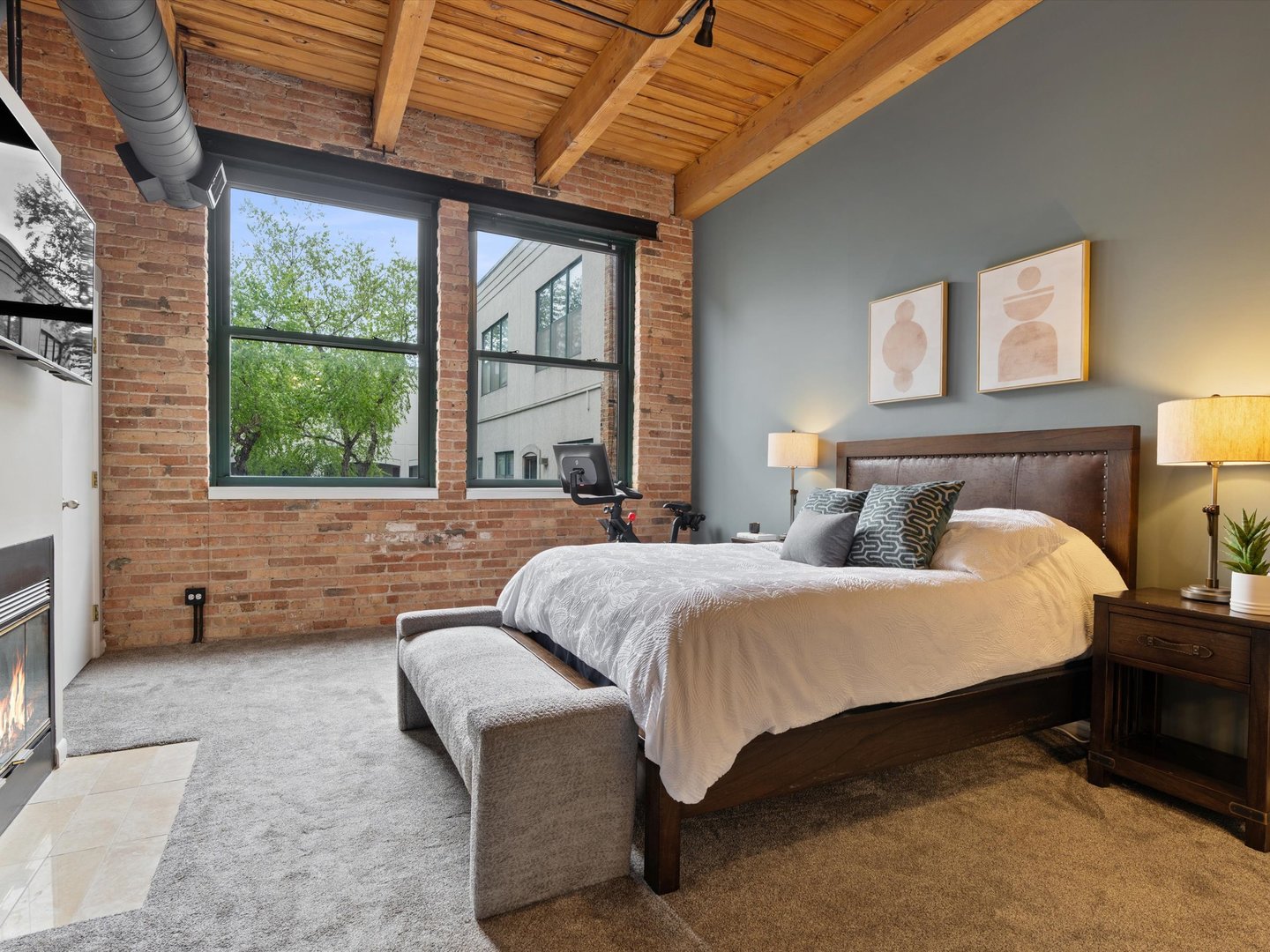 1737 N paulina Street Unit: 205