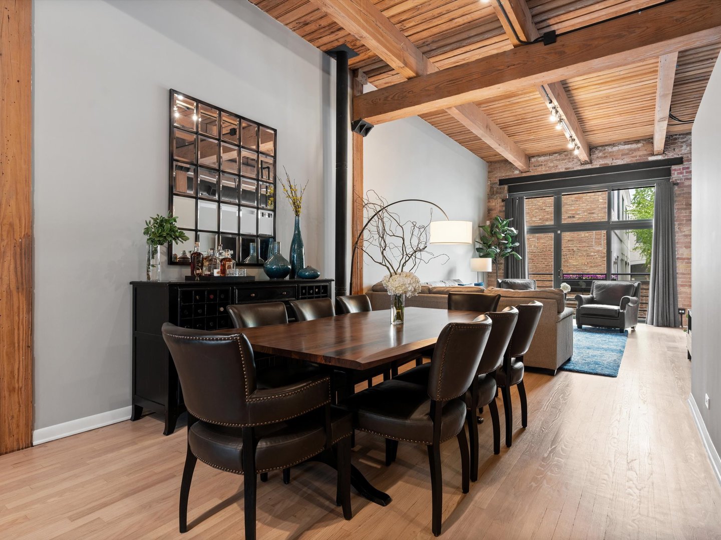 1737 N paulina Street Unit: 205