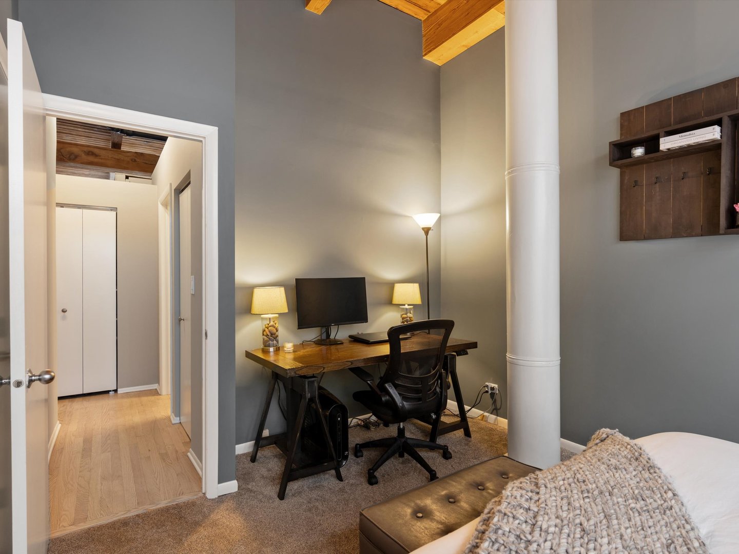 1737 N paulina Street Unit: 205