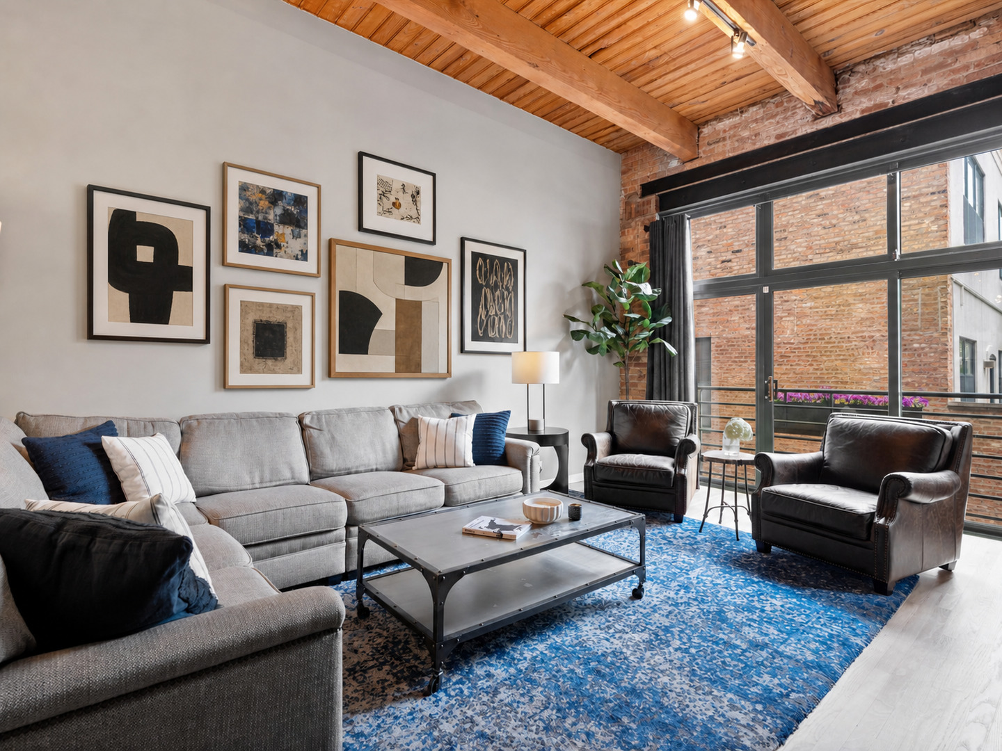 1737 N paulina Street Unit: 205
