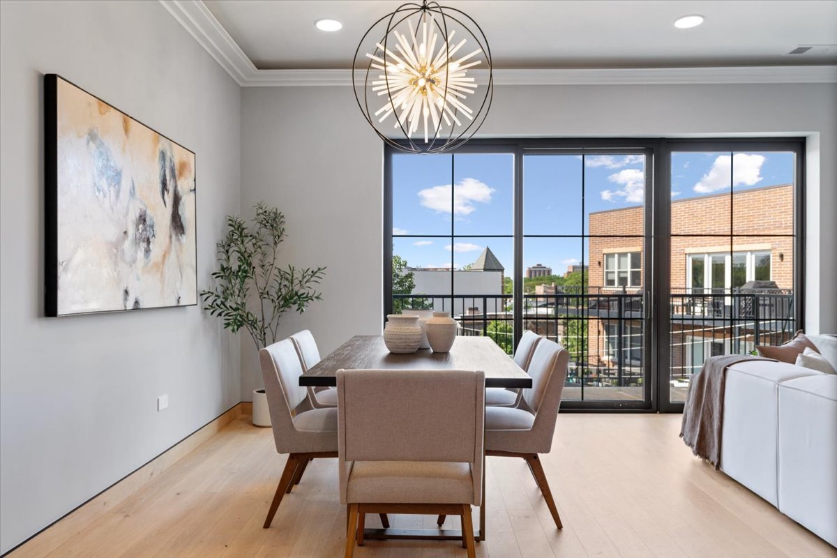 2024 W Irving Park Road Unit: 404