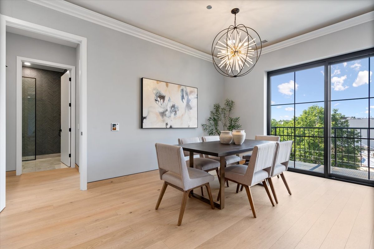 2024 W Irving Park Road Unit: 404