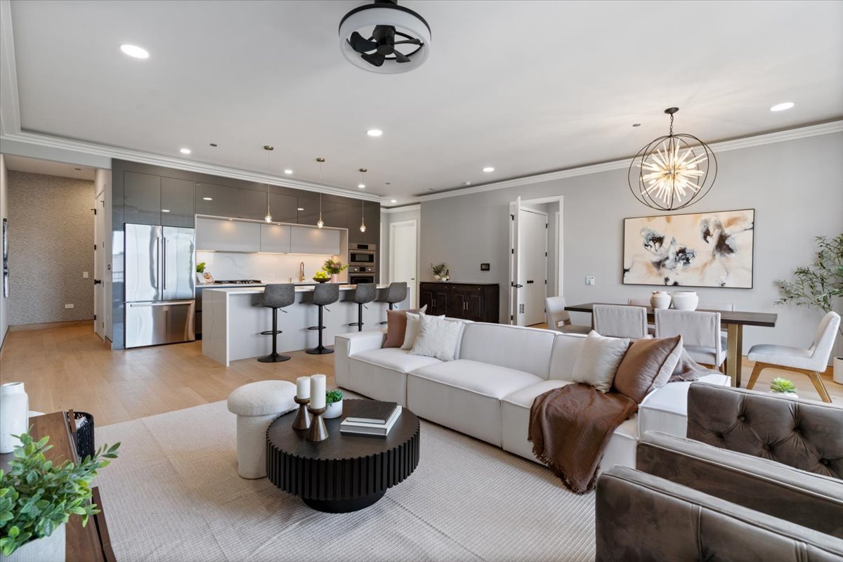 2024 W Irving Park Road Unit: 404