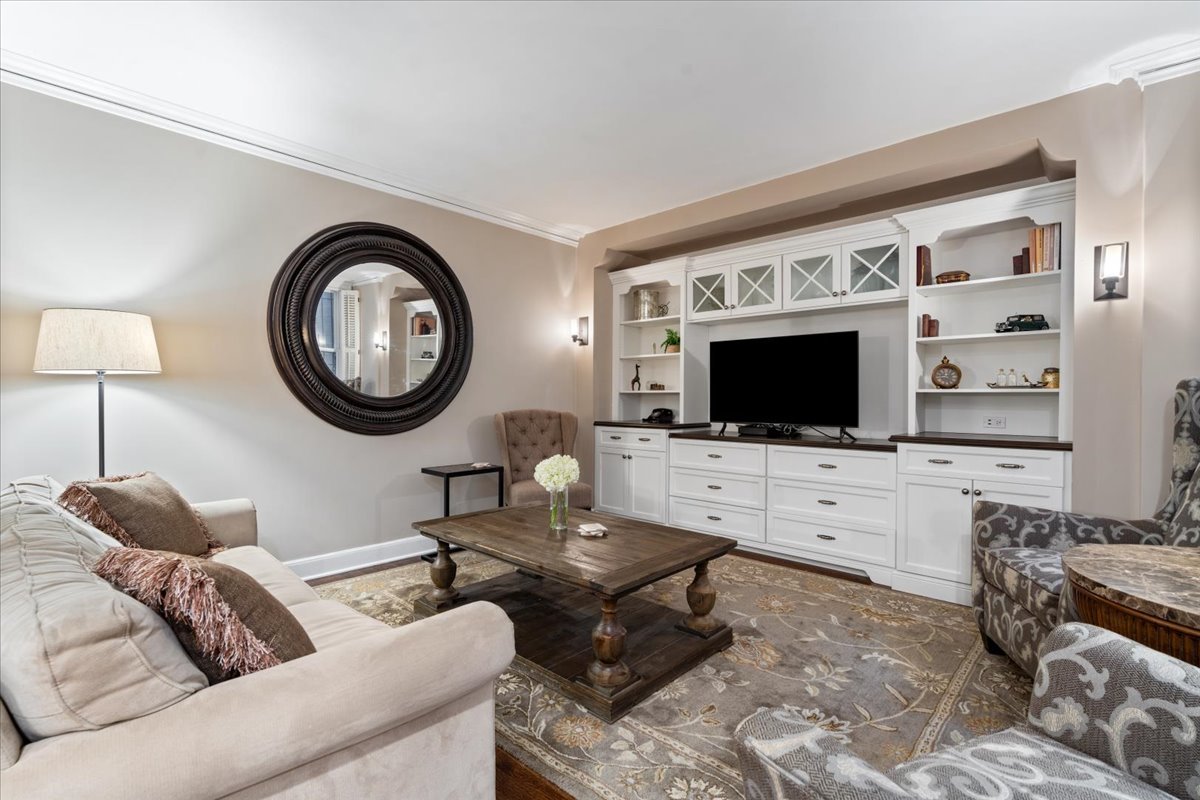 1320 N STATE Parkway Unit: 1A