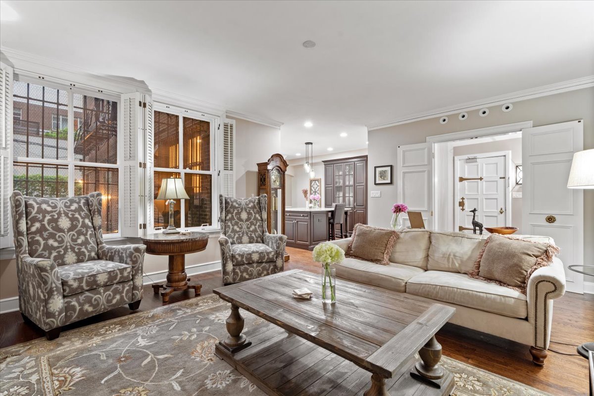 1320 N STATE Parkway Unit: 1A