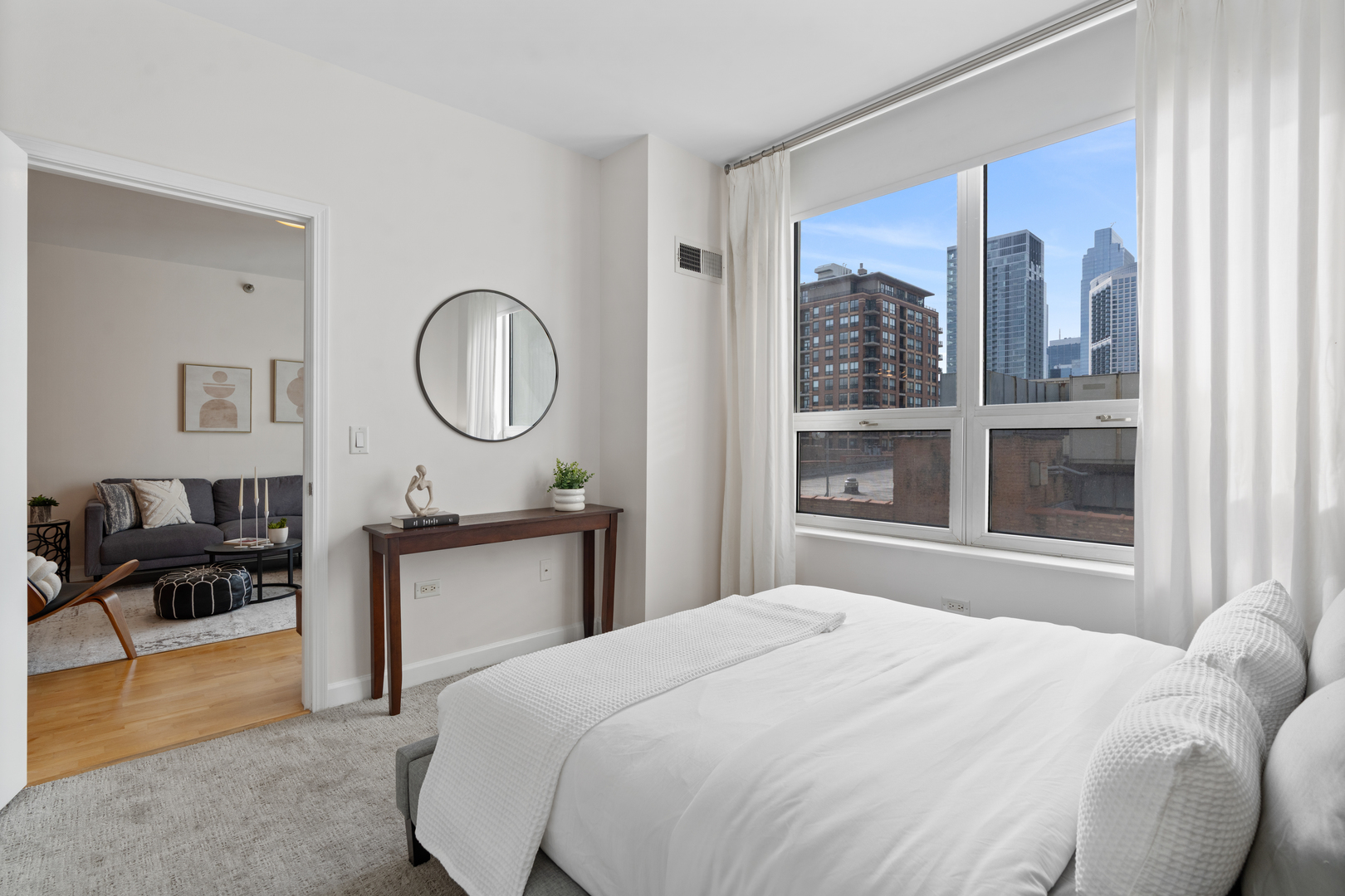 421 W HURON Street Unit: 908