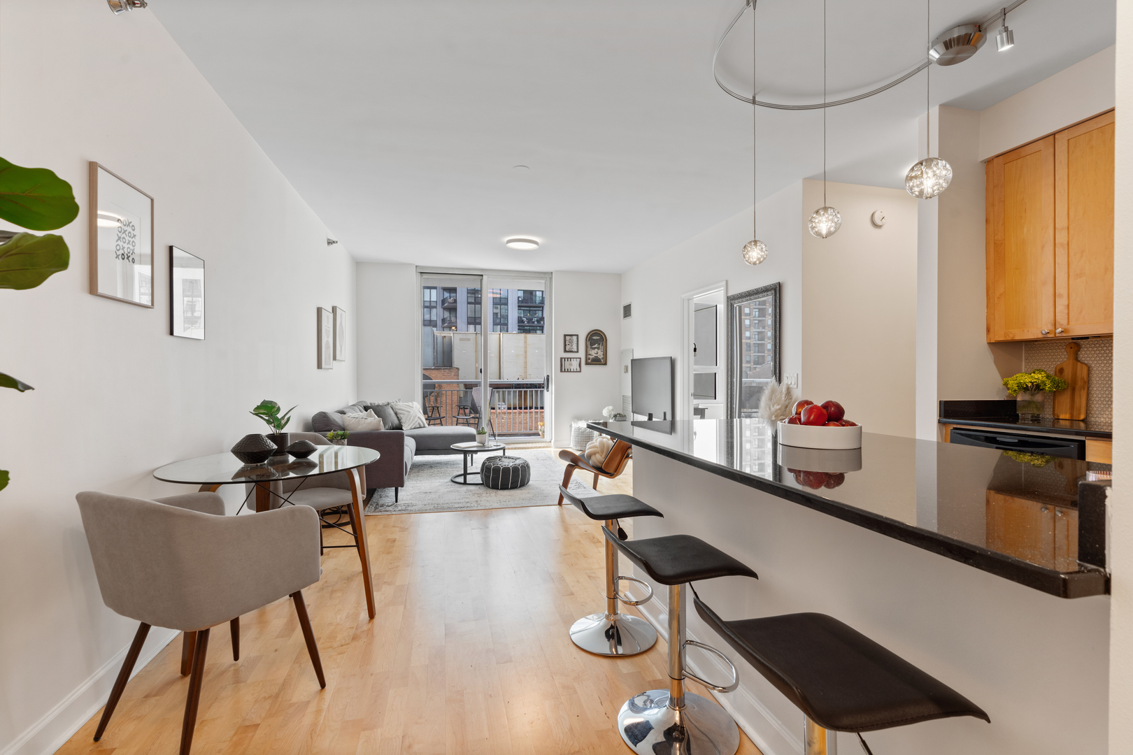 421 W HURON Street Unit: 908