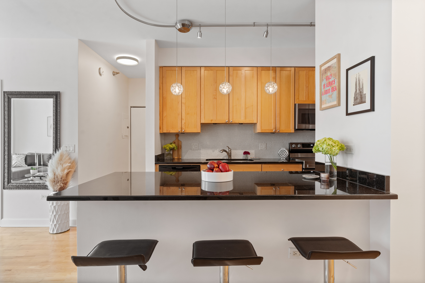 421 W HURON Street Unit: 908