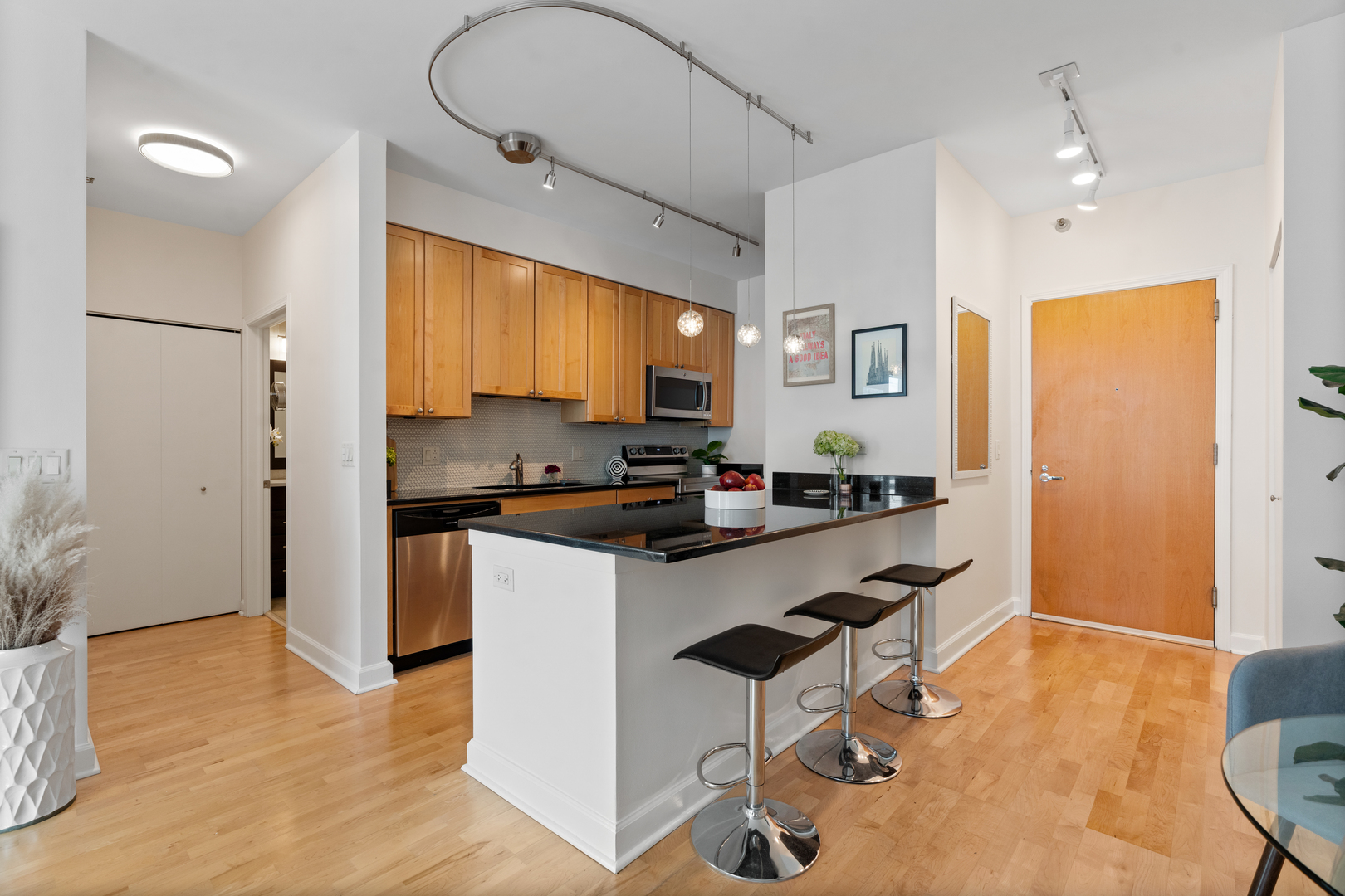 421 W HURON Street Unit: 908