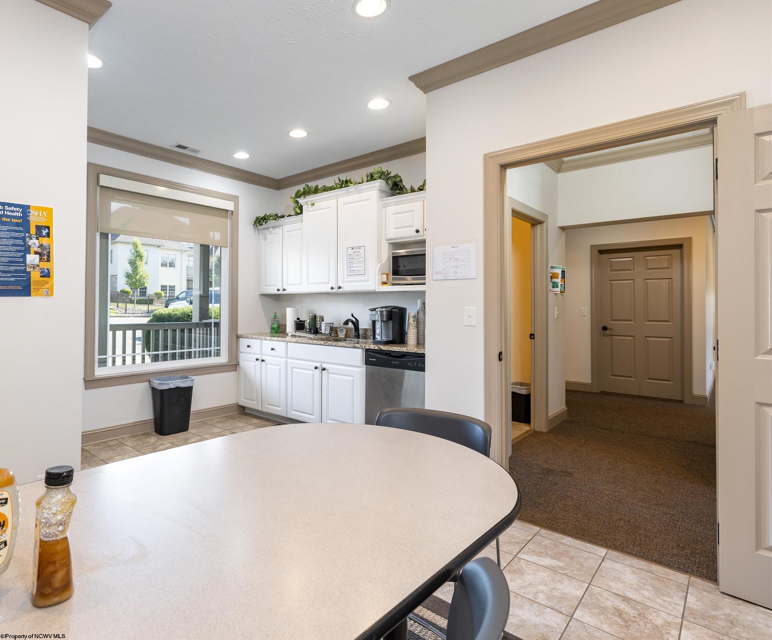 8000 Coombs Farm Drive