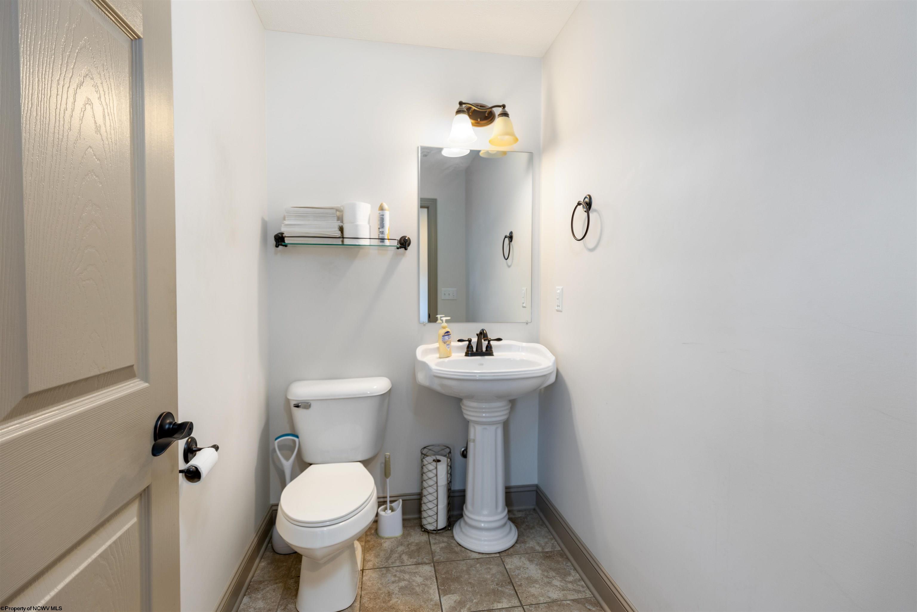 8000 Coombs Farm Drive