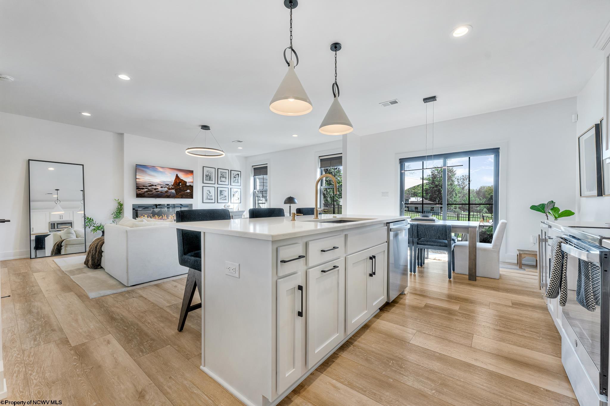 16 Reyes Lane