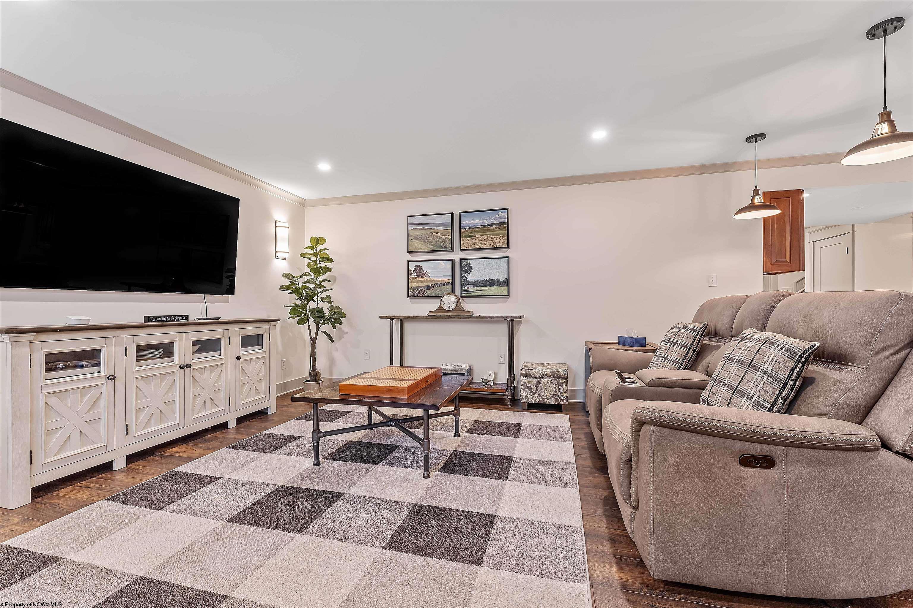 105 Tamarack Court