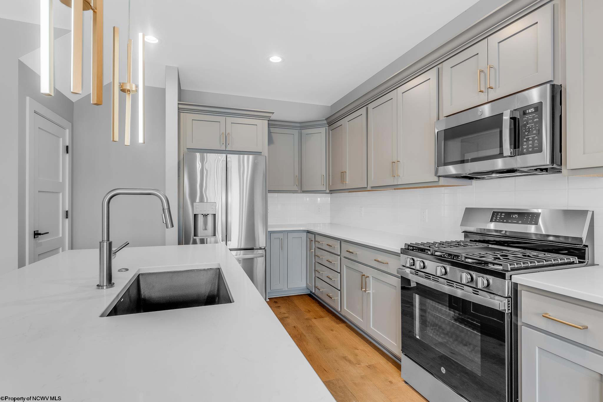 1647 Van Voorhis Road