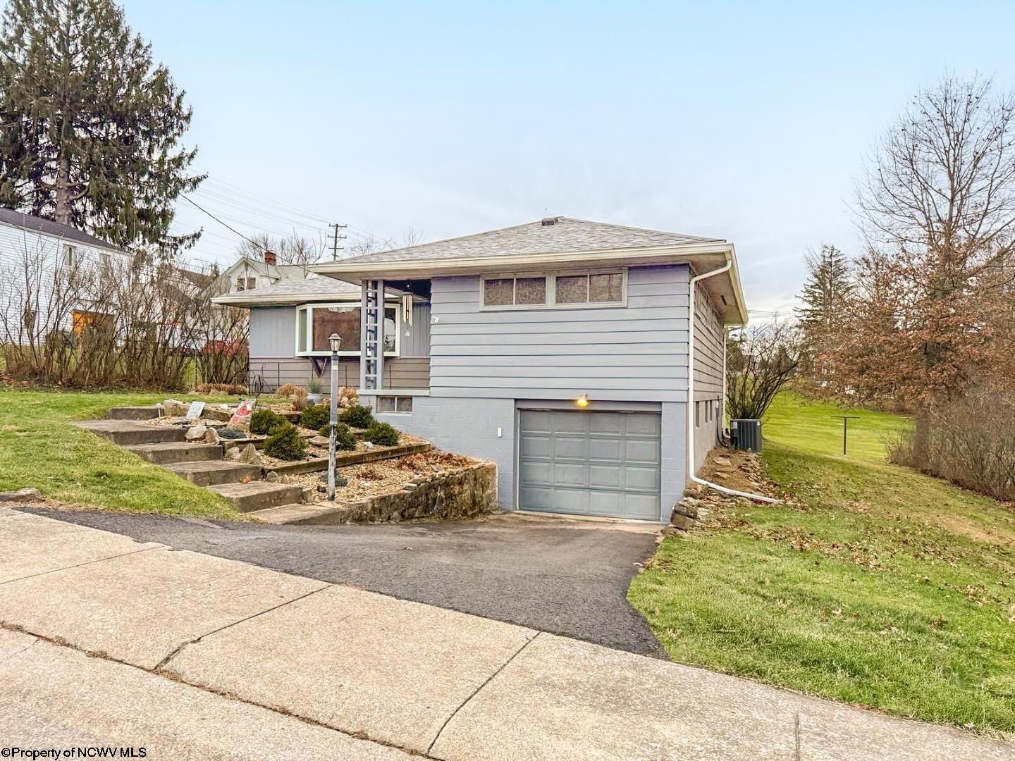 1217 Corvet Avenue