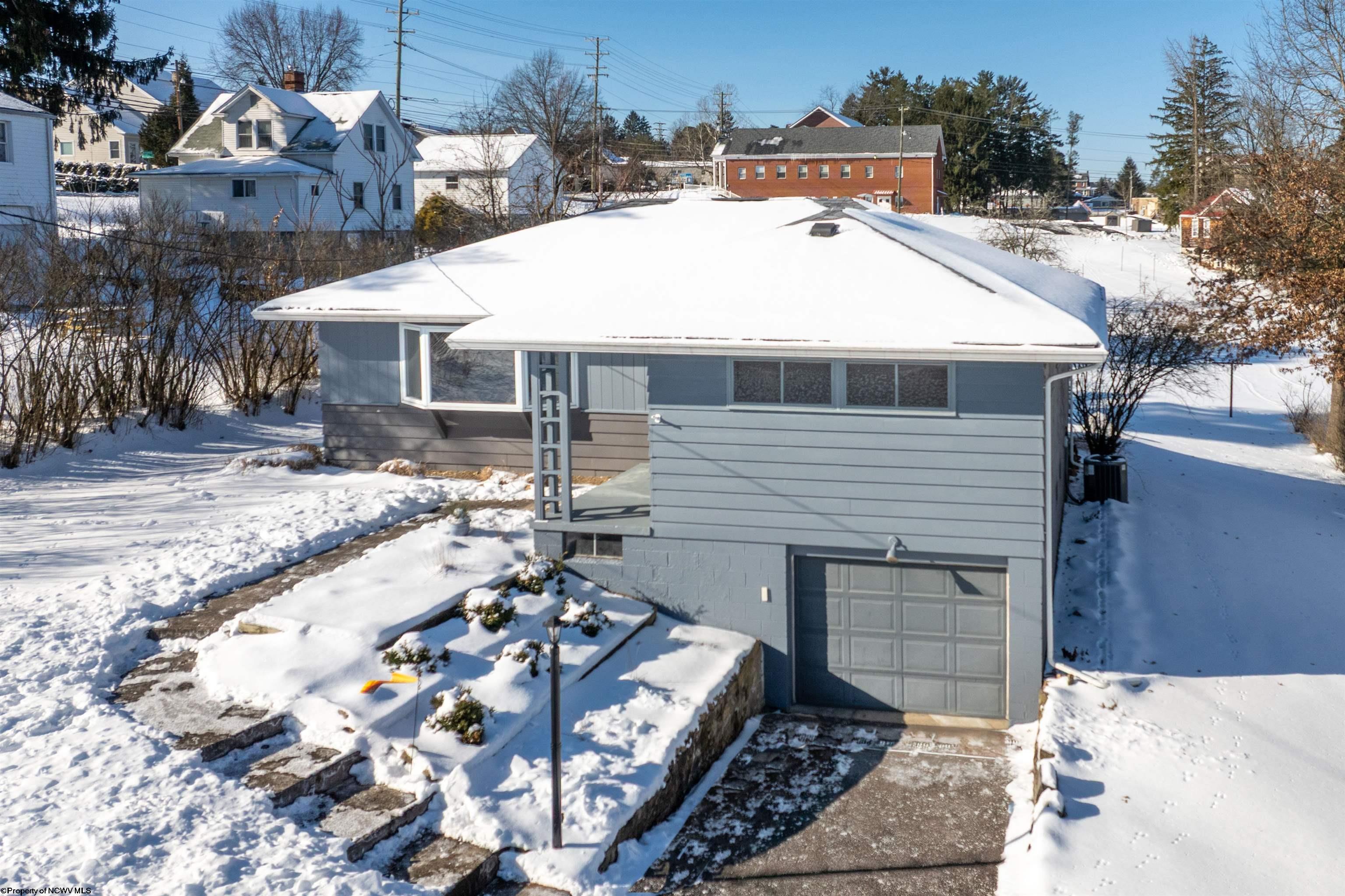 1217 Corvet Avenue