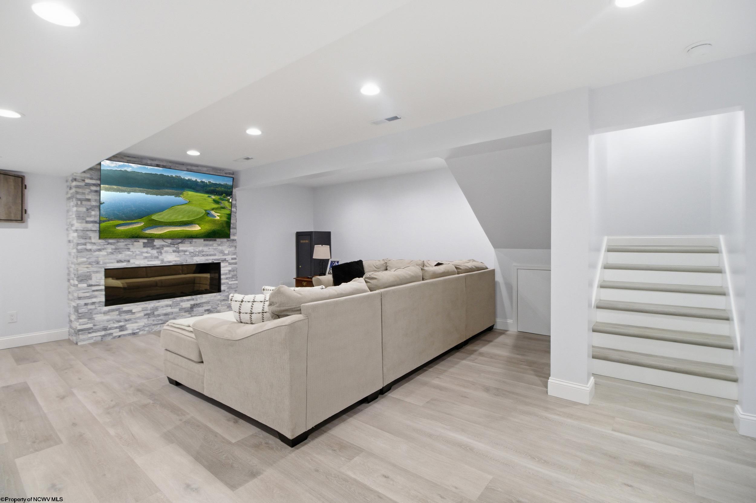 3125 N Greystone Drive