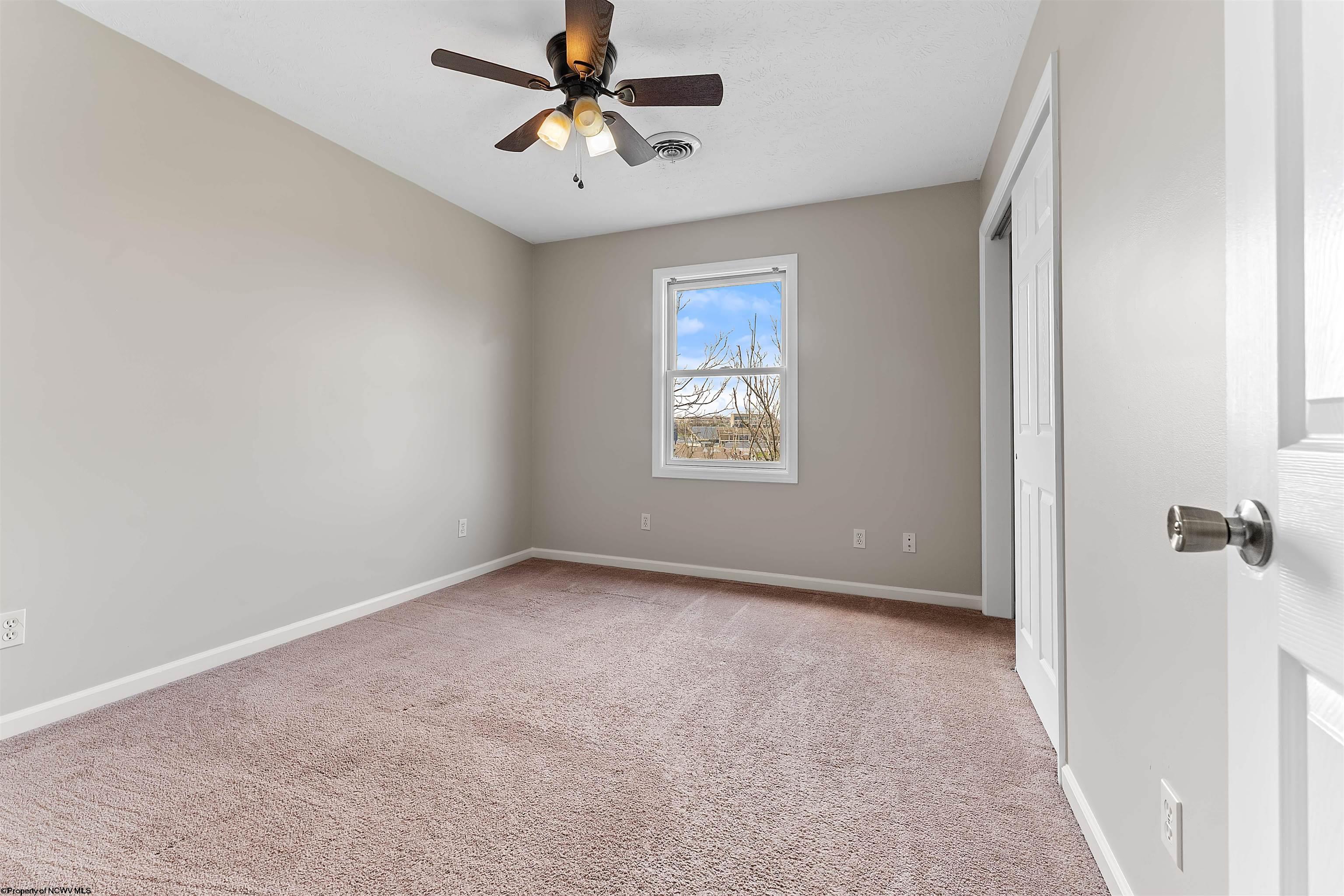 9 Sunridge Drive