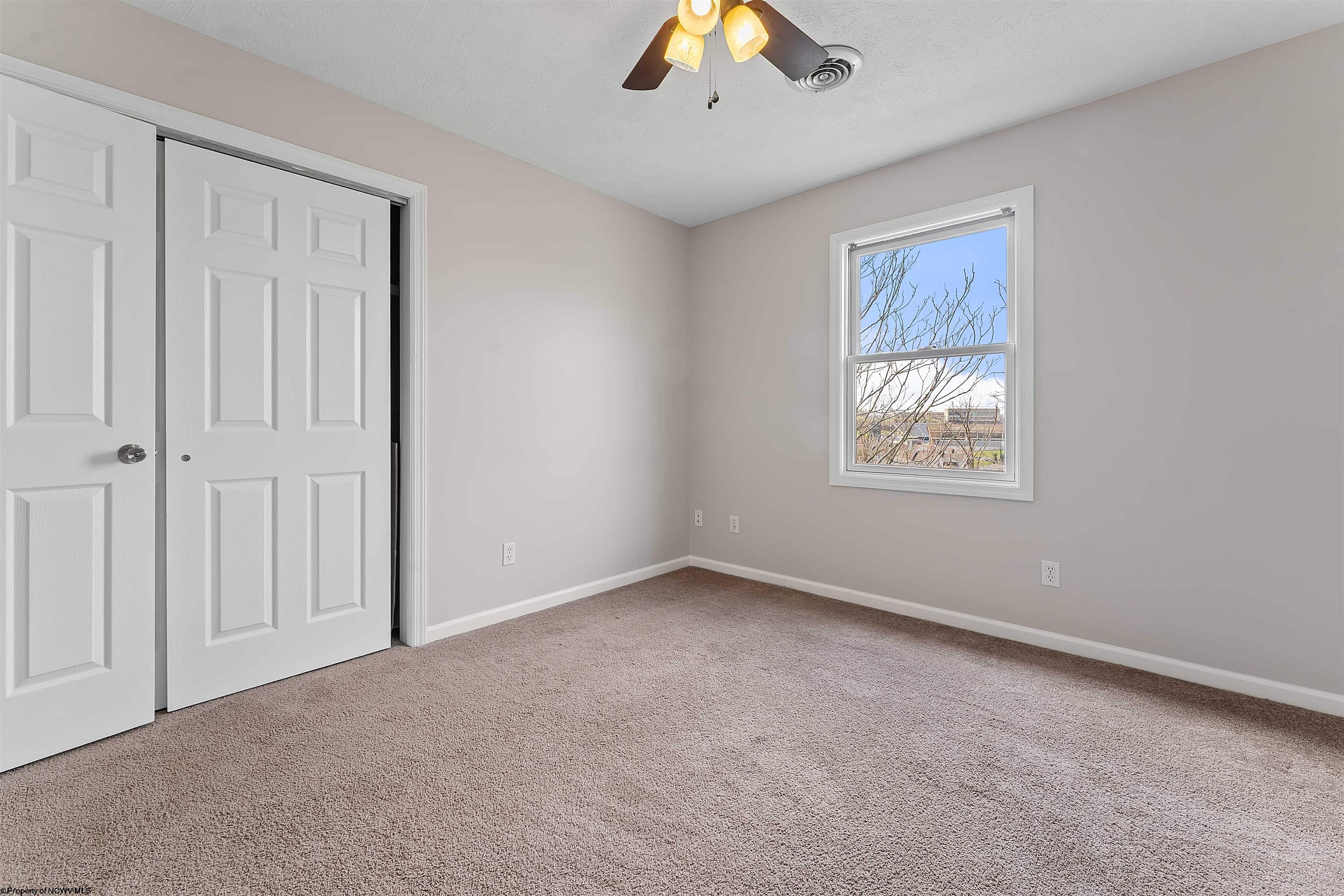 9 Sunridge Drive
