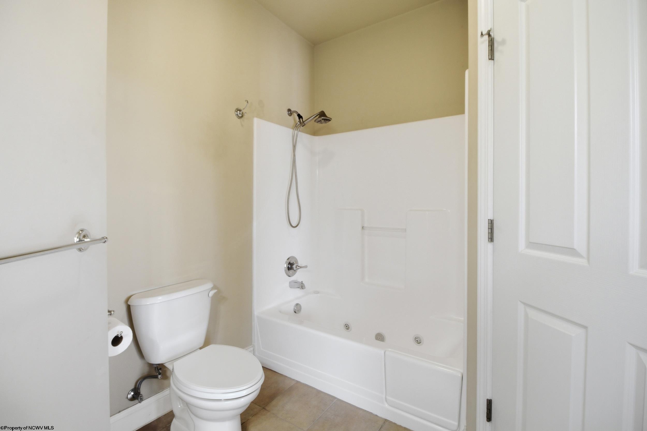 1211 Suncrest Village