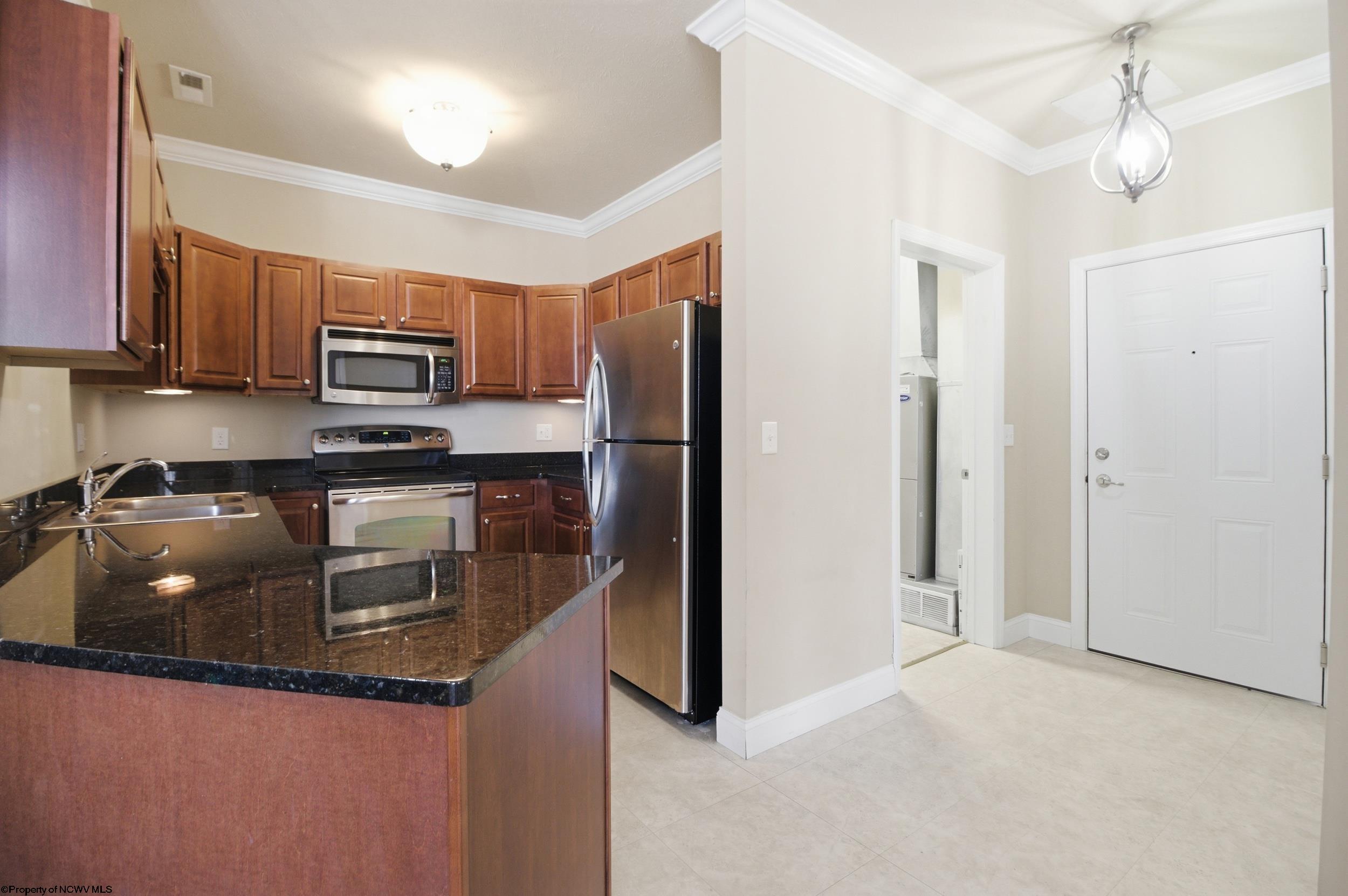 1211 Suncrest Village