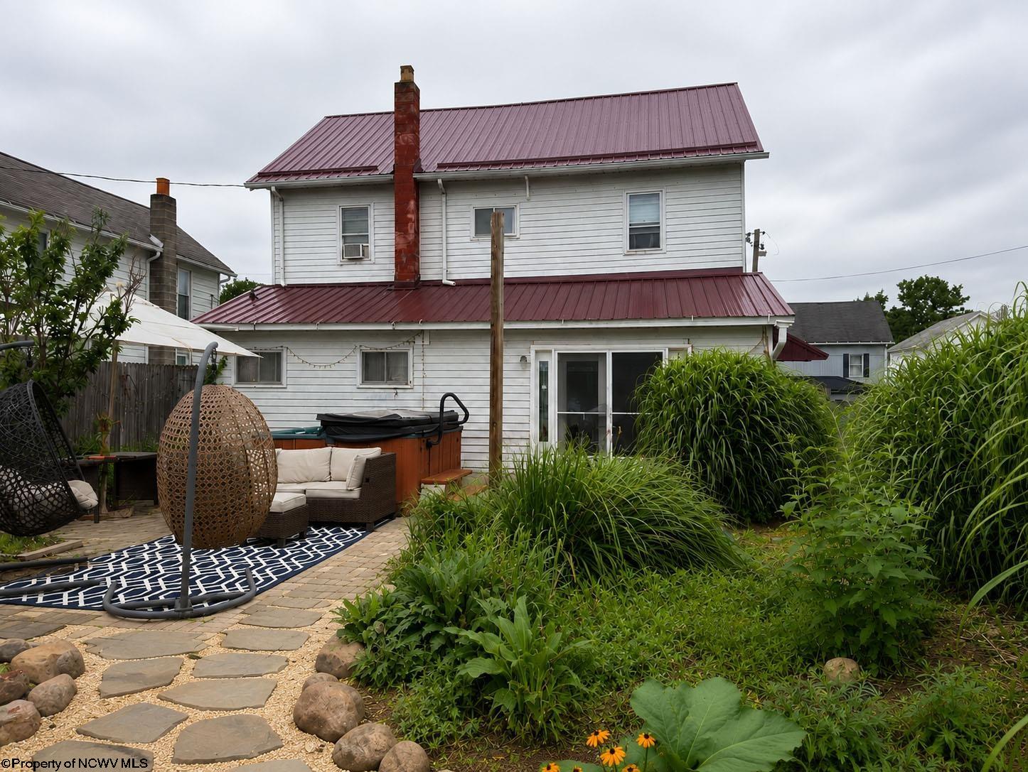 579 Kent Avenue