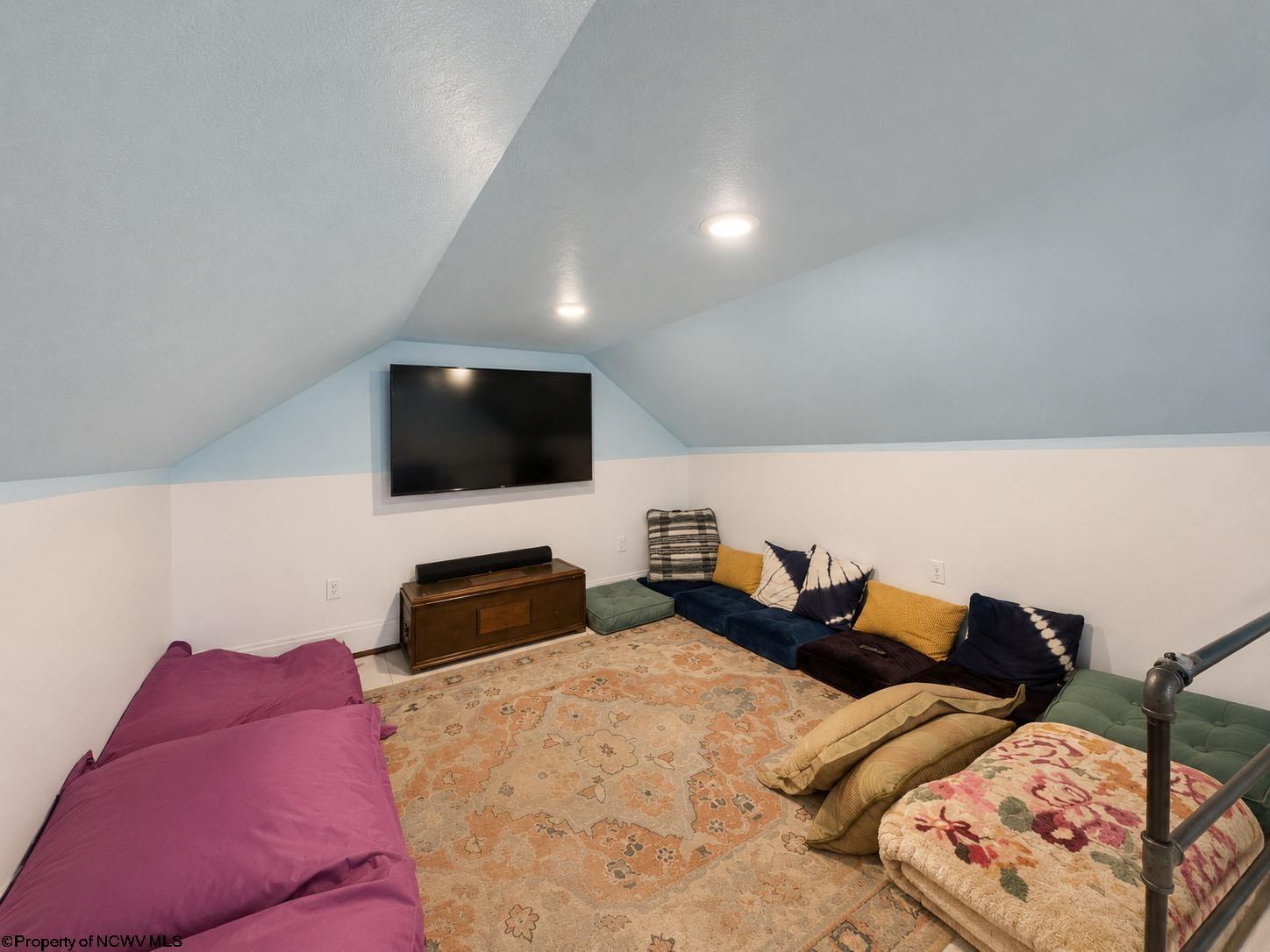 579 Kent Avenue