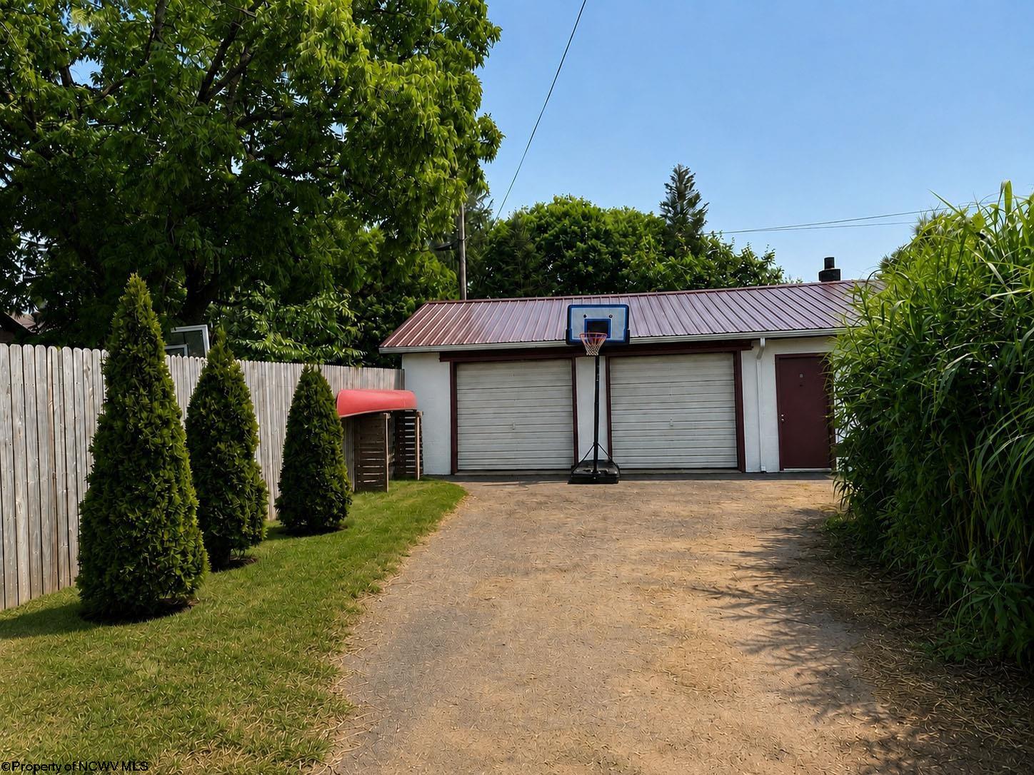 579 Kent Avenue