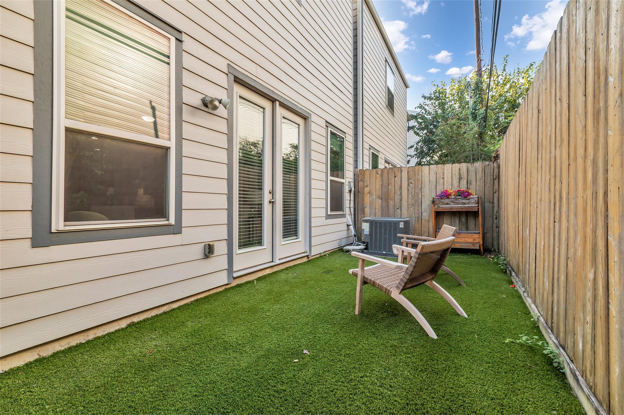 1402 Crocker Street, Houston