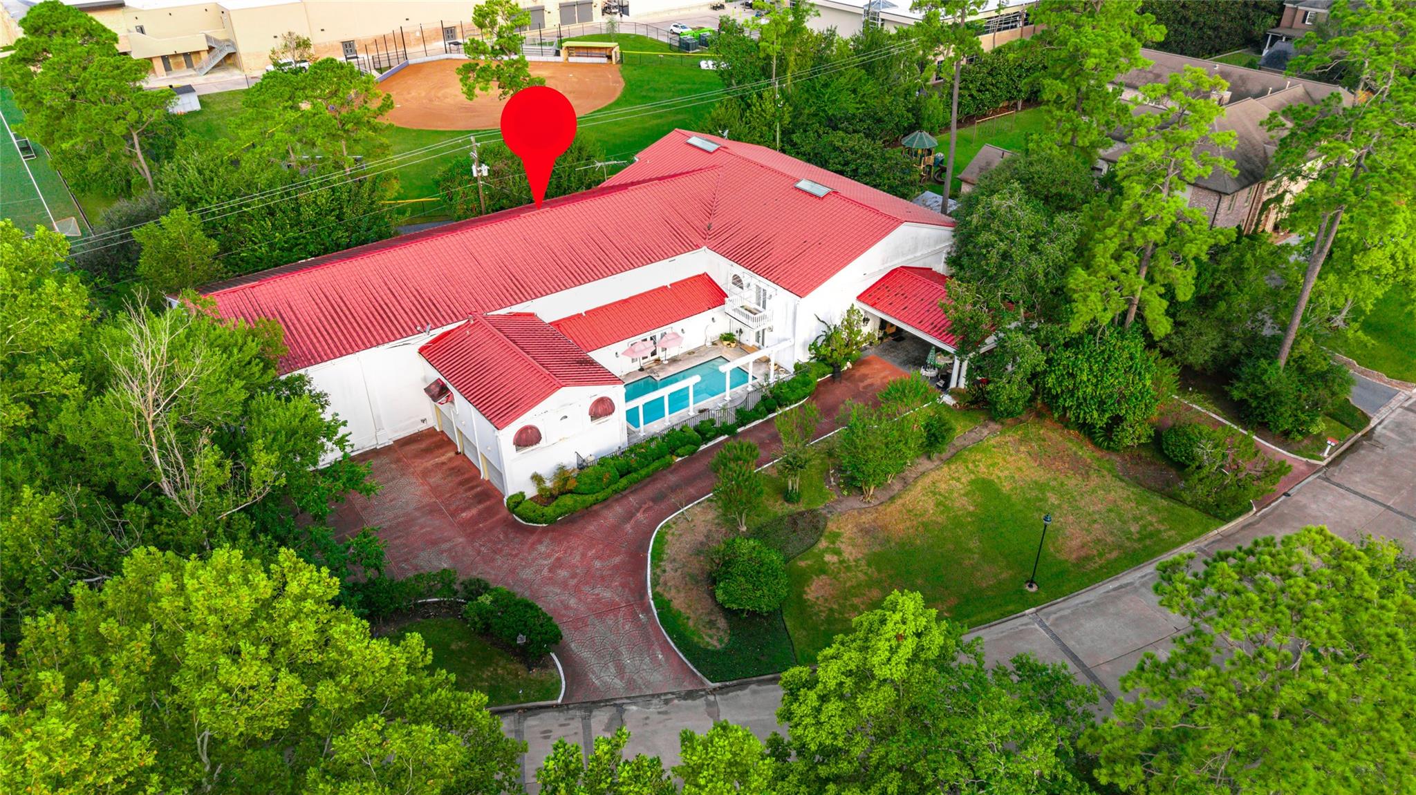 6 Farnham Park Drive