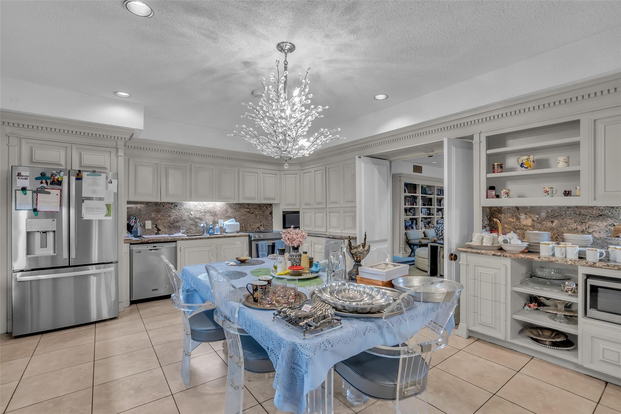 6 Farnham Park Drive