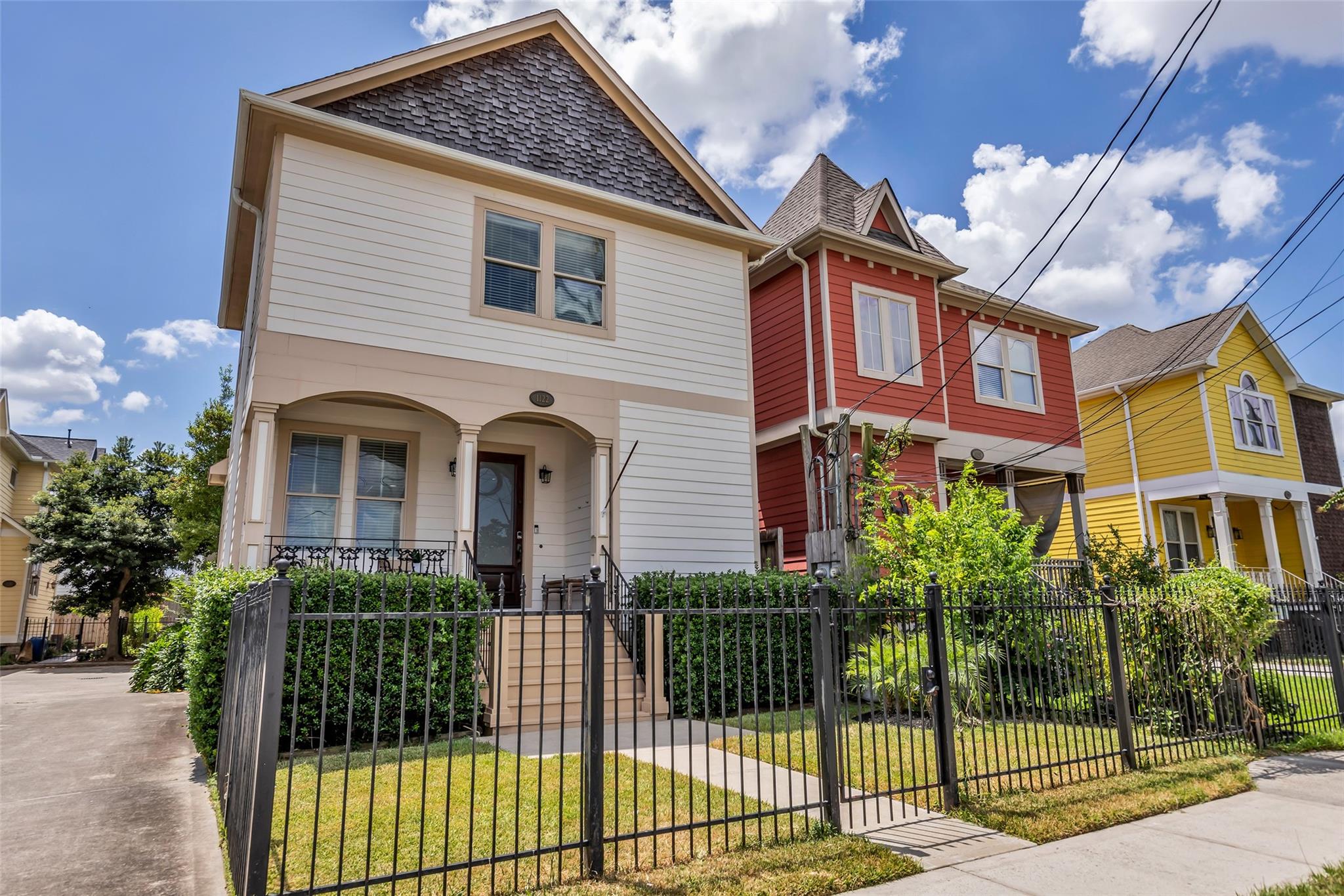 1122 W 18th Street