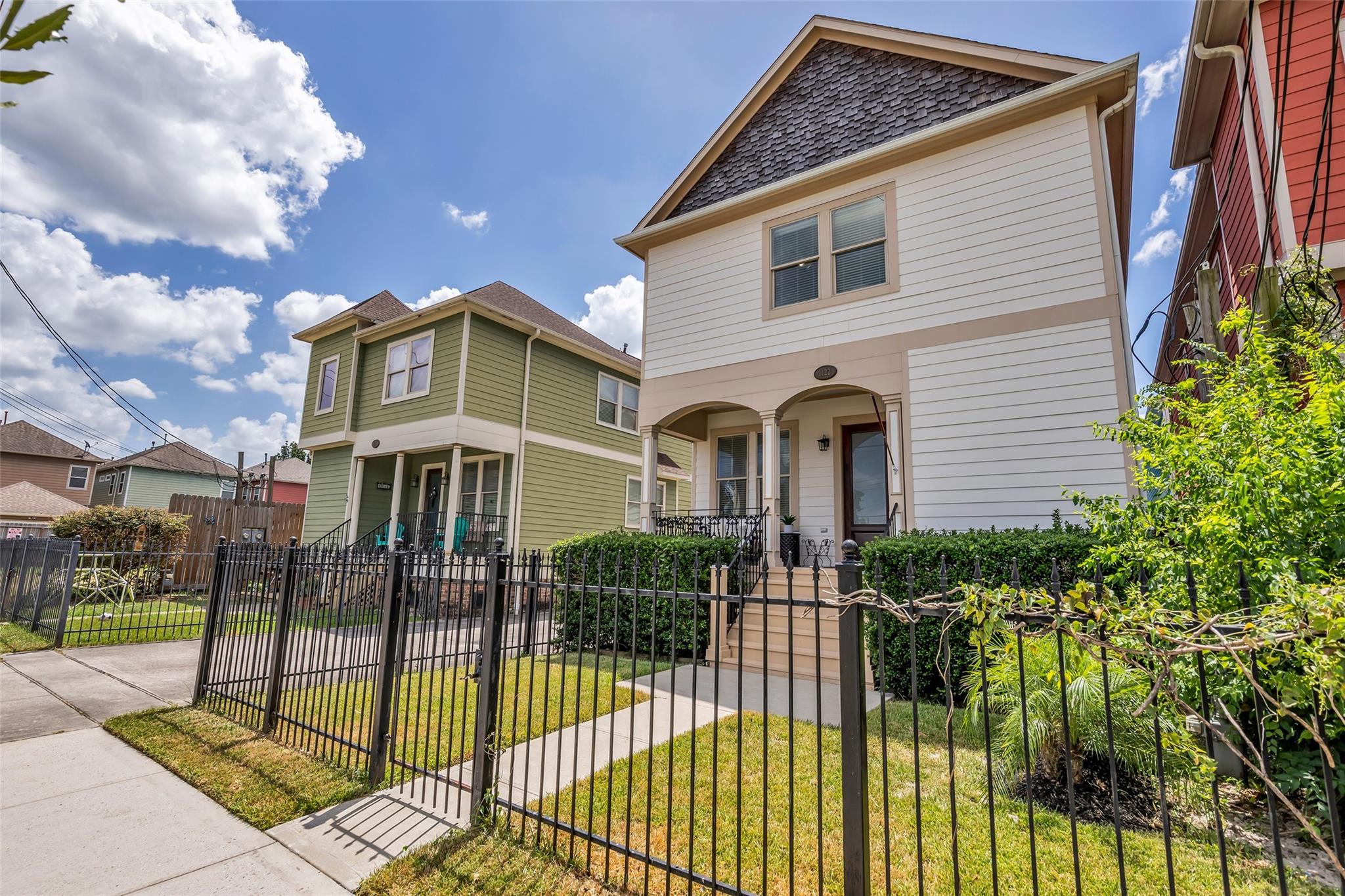 1122 W 18th Street