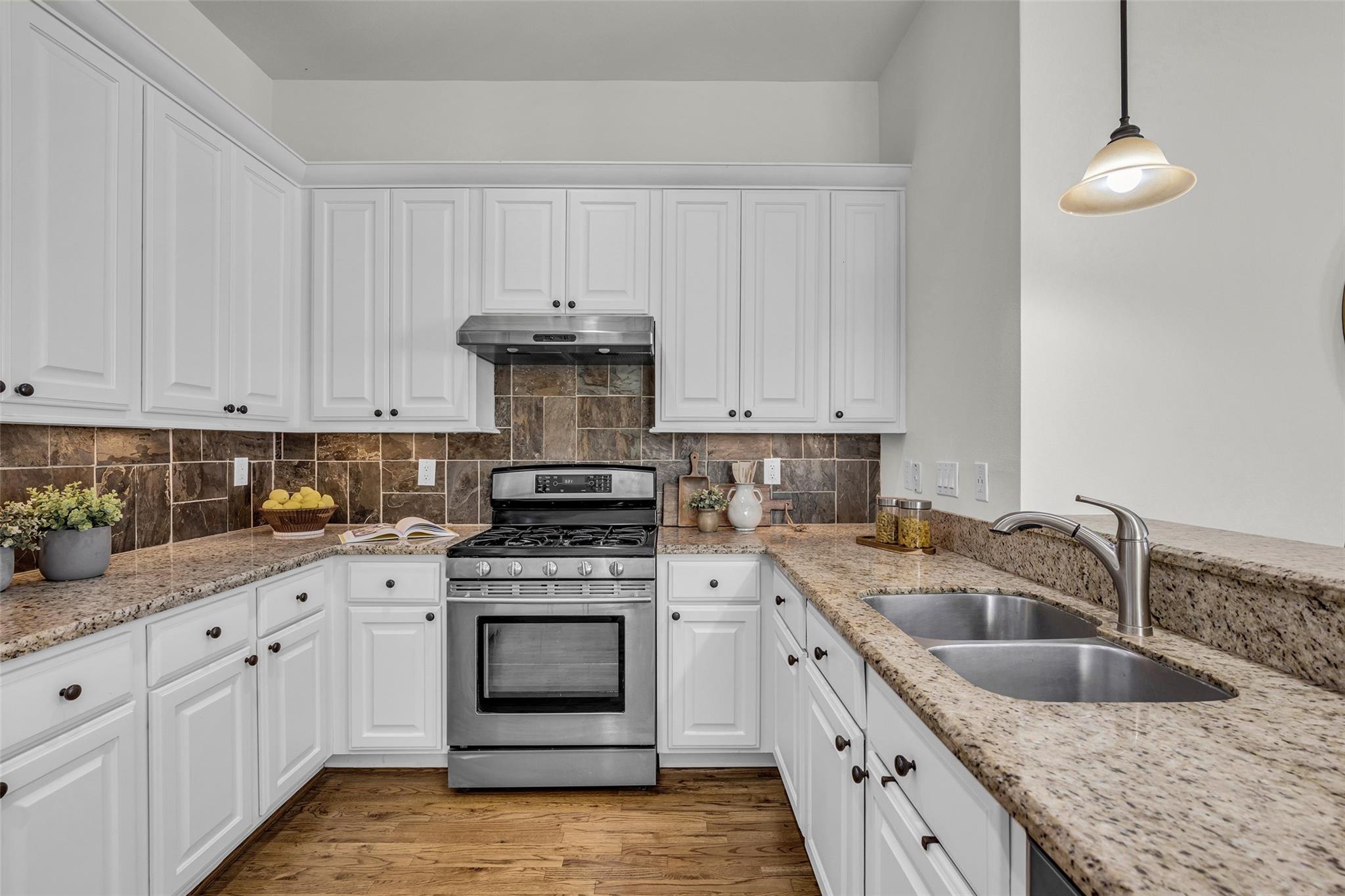 1122 W 18th Street