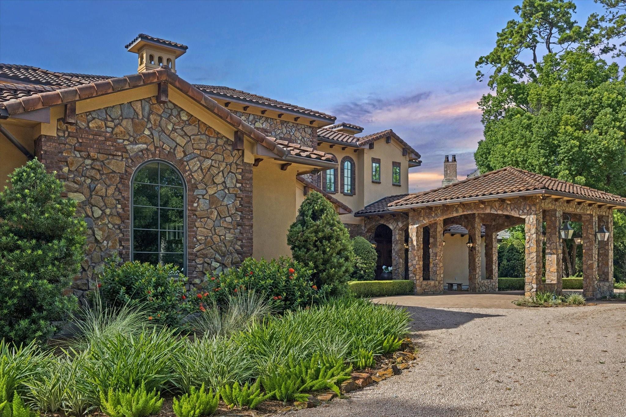 327 E Friar Tuck Lane