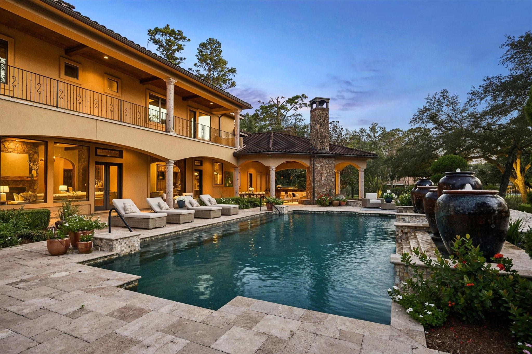 327 E Friar Tuck Lane