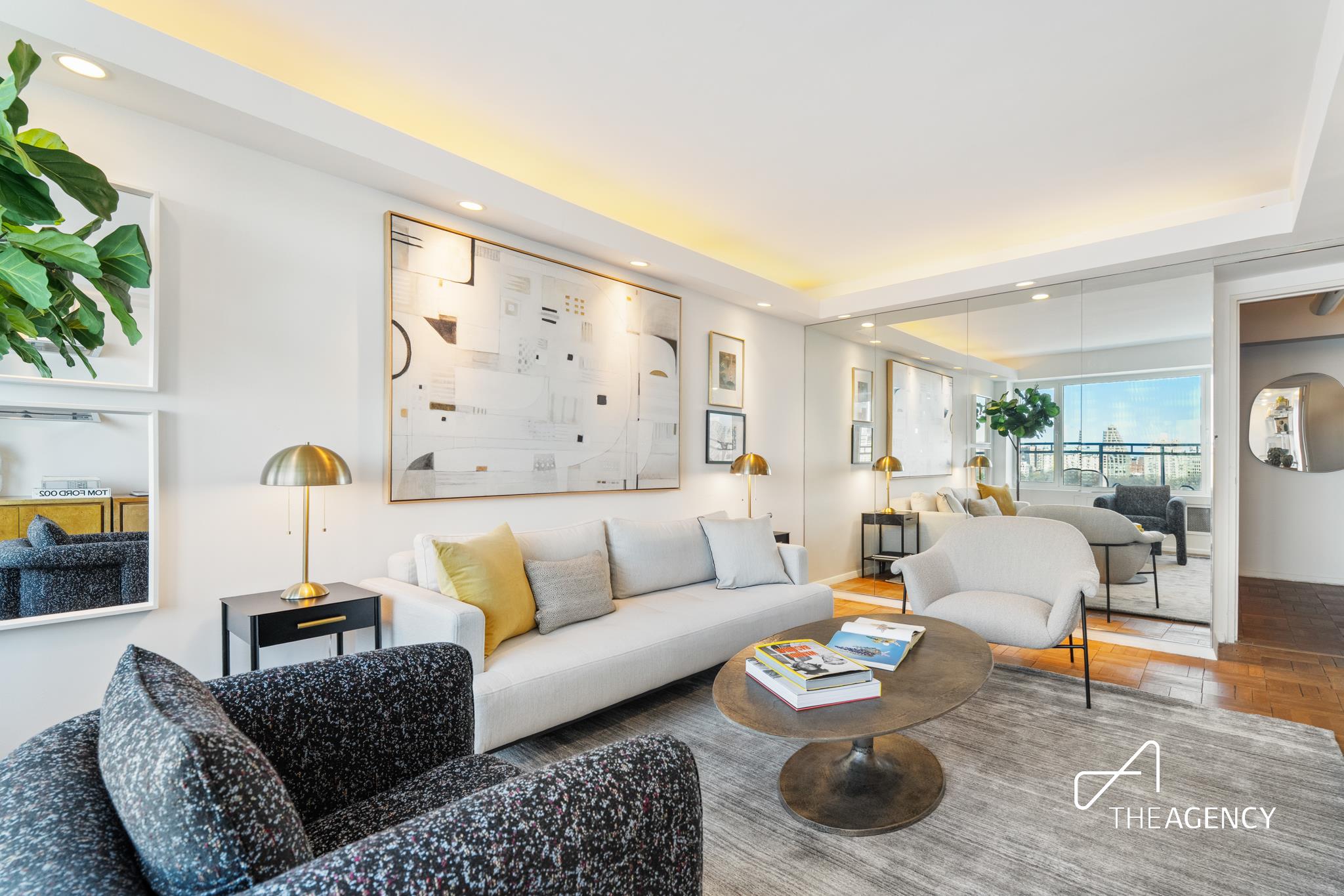 1050 5th Avenue 17D