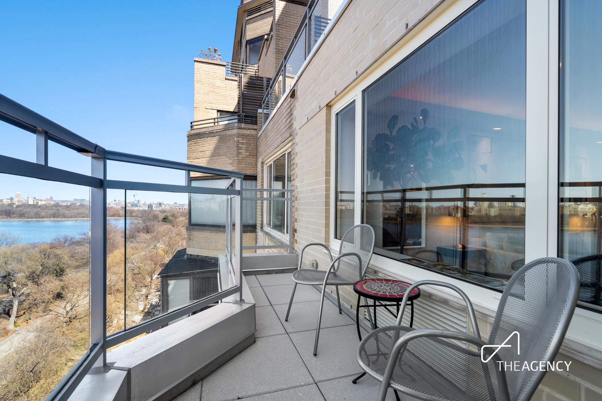 1050 5th Avenue 17D